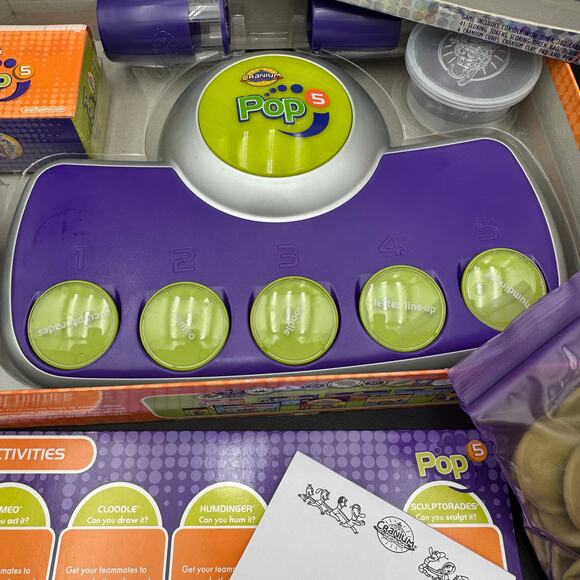 Cranium Pop 5 Pop Culture Board Game Complete - Picture 2 of 10